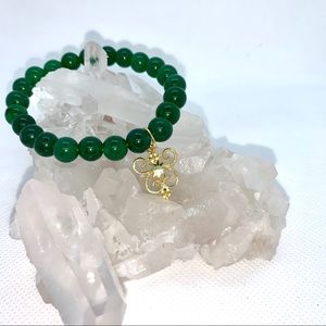 Byzantine Shield Stretch Bracelet in Green Quartz